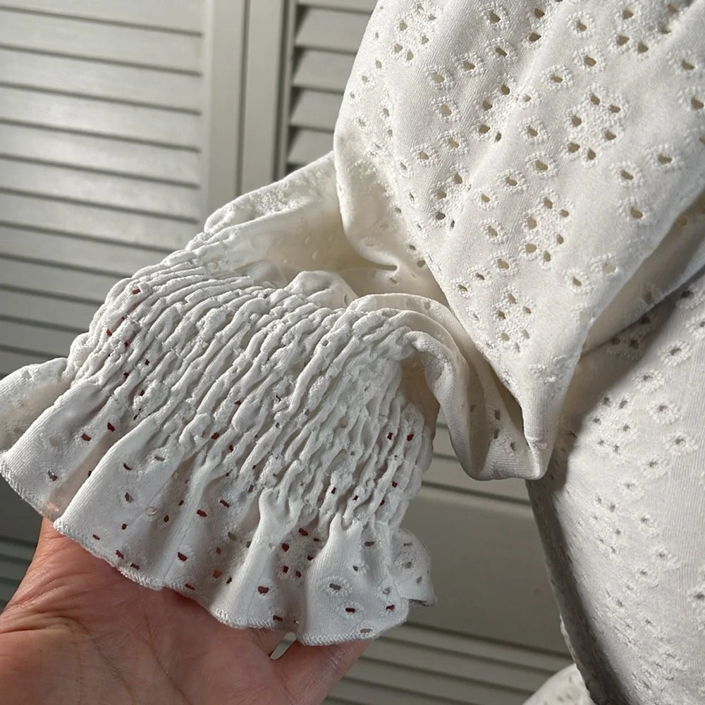 Urban Romantics White Eyelet Smock Off Shoulder, Size: S. - Picture 4 of 11